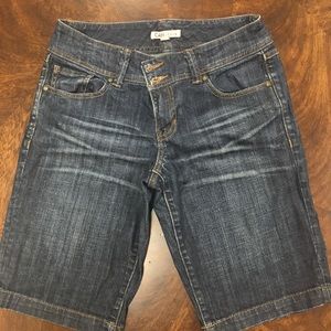 CAbi #424 Lou Lou Denim Shorts - Size 4